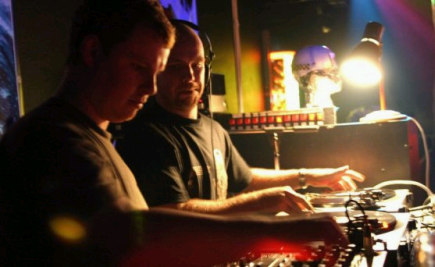 Ginger & Daho on 4 Decks at Triebwerk Dresden - 2006.02.10 F