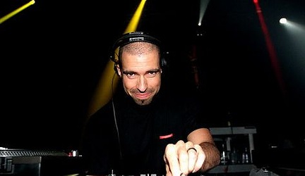 Chris Liebing - Sweetboxer live (29.4.2003)